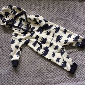 Baby boy hooded jumpsuit.
